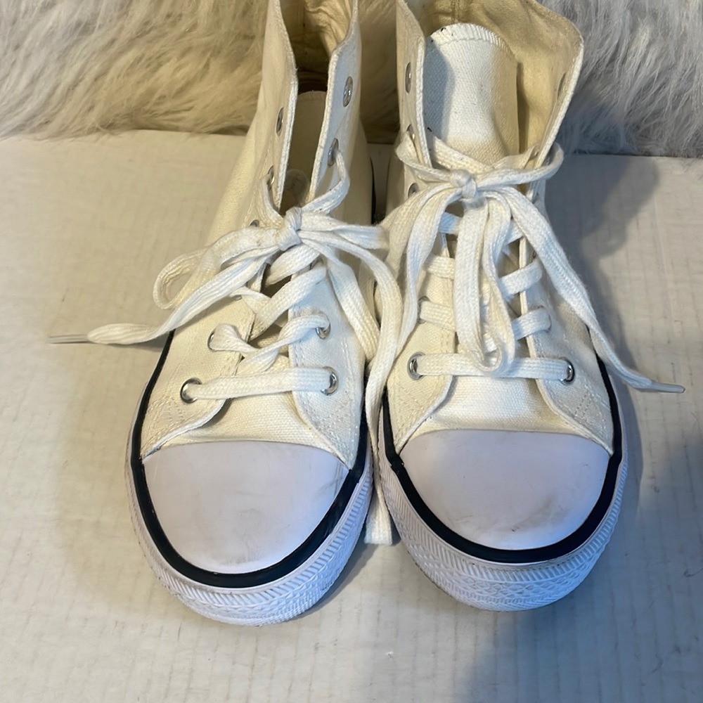 Double Platinum sneakers